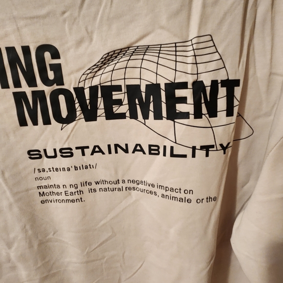 The Giving Movement unique Men luxury tshirt new with tags, made in UAE. - Picture 4 of 9